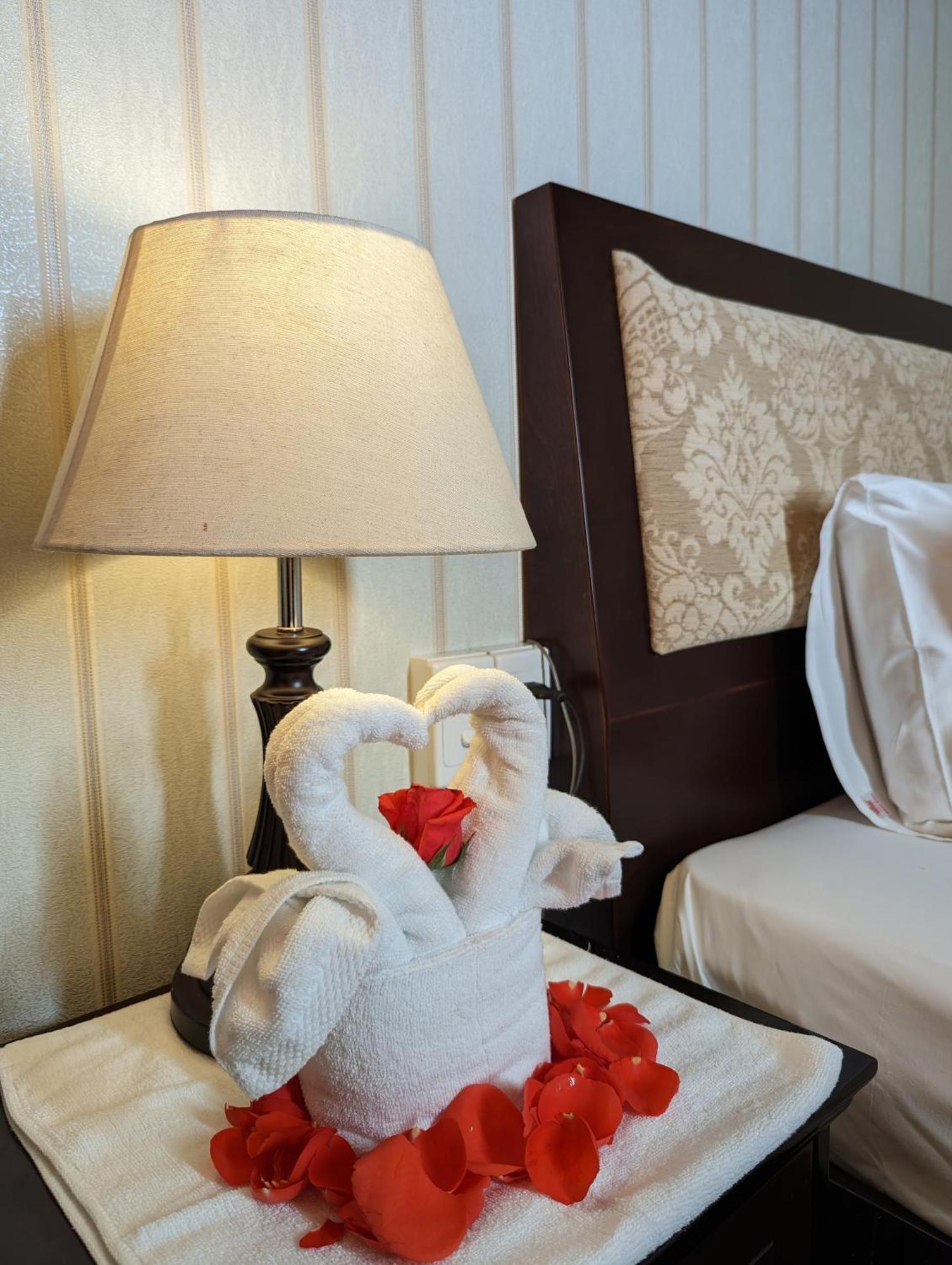 Dong Kinh Hotel Ho Chi Minh City Bagian luar foto
