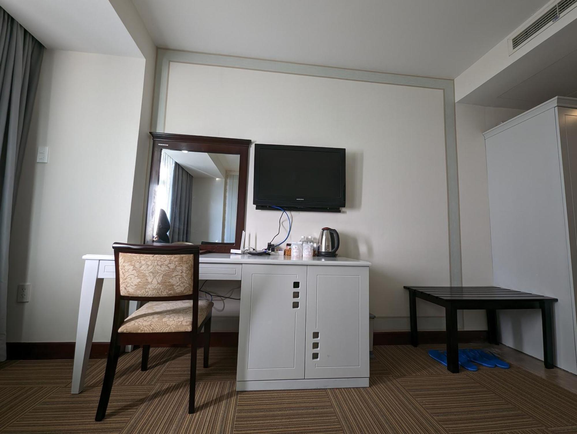 Dong Kinh Hotel Ho Chi Minh City Bagian luar foto